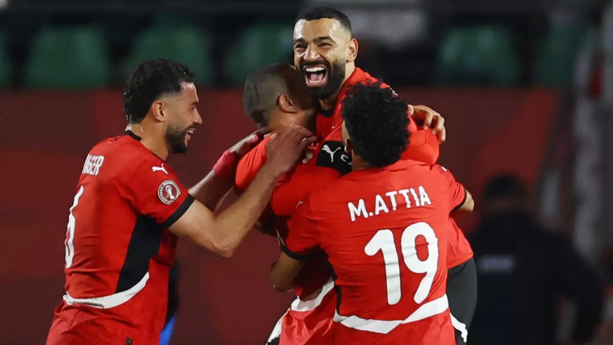 عاجل: القنوات المجانية تكشف سر مشاهدة محمد صلاح ضد أوسيمين بلا اشتراك - الترددات كاملة!