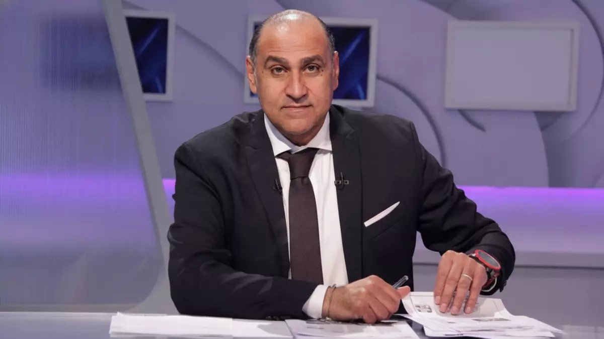 فضيحة مغربية: صحفي يهاجم حسام حسن بوحشية ويتهمه بـ"الفشل الفني"... والبعثة المصرية تنسحب غاضبة!