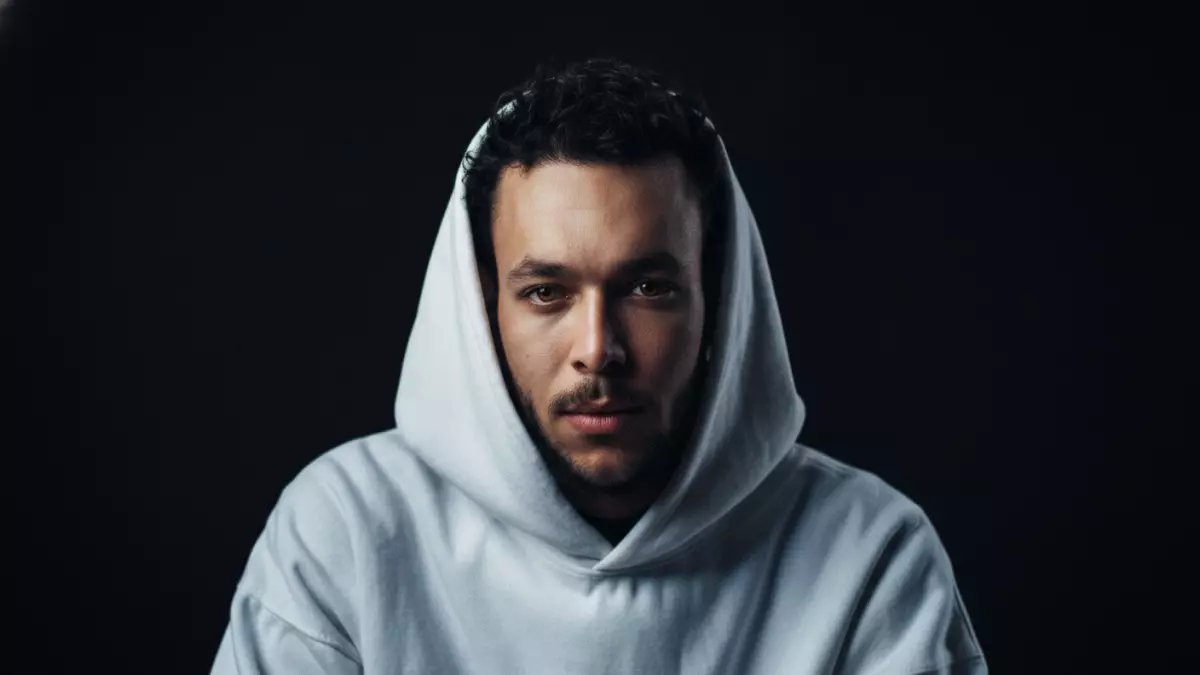 عاجل: ويجز يتزوج سراً ويخفي وجه العروس... الجمهور في حالة صدمة والتكهنات تشتعل!