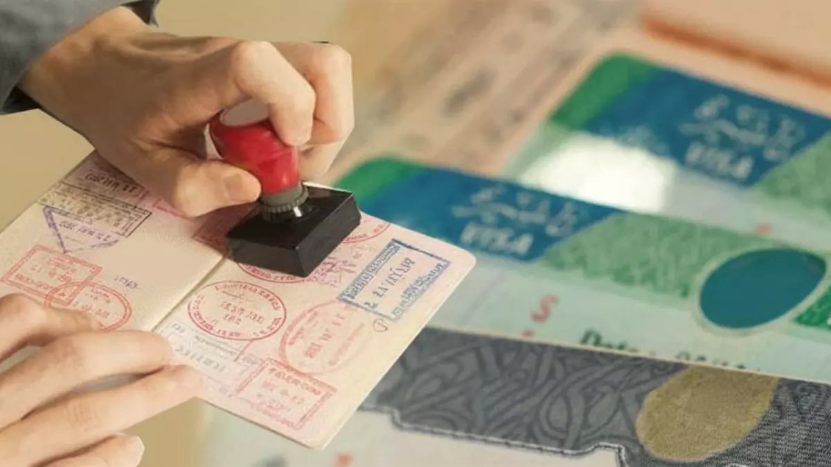 عاجل: السعودية تصدم المسافرين… تقليص الزيارة العائلية من 90 لـ30 يوماً فقط!