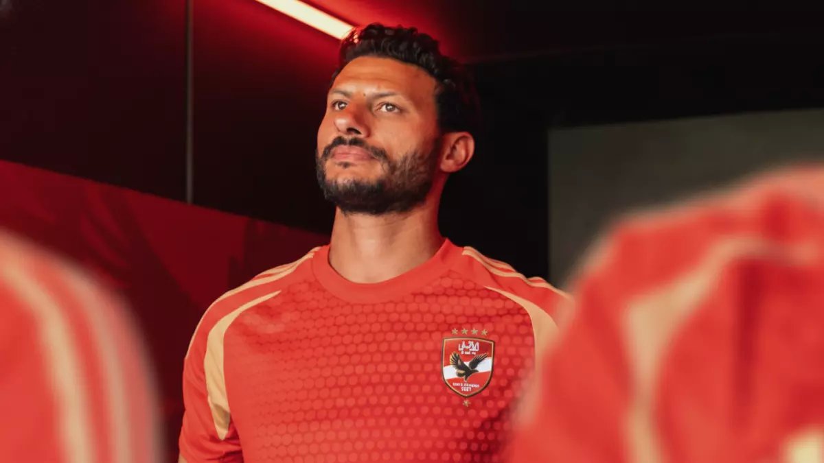 صادم: ناقد مشهور يفجر مفاجأة - "أحمد الشناوي أفضل من محمد الشناوي بالأرقام!" والجماهير في حالة جدل عنيف