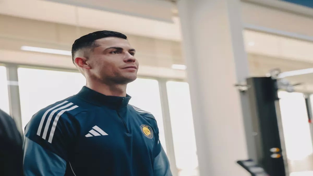 صادم: رونالدو يحصد 260 مليون دولار ويتفوق على ميسي... أرقام جنونية تكشف ثروات النجوم الرياضيين!