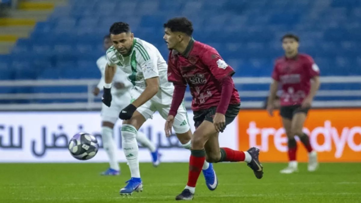 عاجل: رياض محرز يصنع التاريخ... الأهلي يقتنص الوصافة بهدف قاتل في الدقيقة 74!