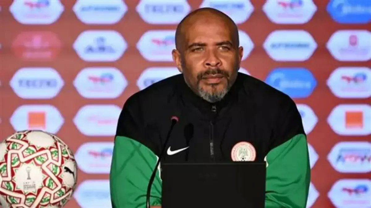 صادم: مدرب نيجيريا كان على وشك الاعتزال للأبد... مصر أنقذته في آخر لحظة!