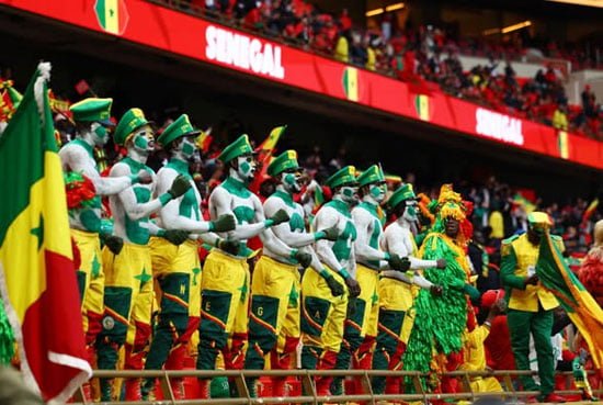 جمهور السنغال يشعل الأجواء