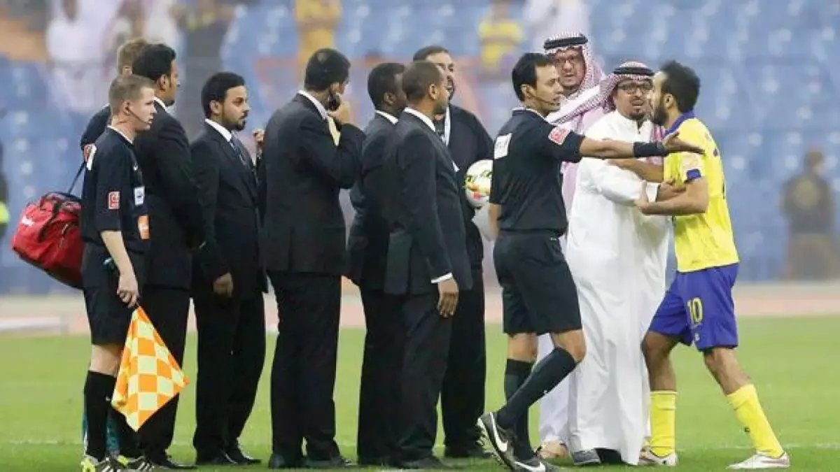 عاجل: التعاون يفجر فضيحة الحكام المحليين... شاموسكا يكشف التحيز المكشوف ويطالب بحل جذري!