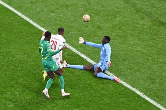 أيوب الكعبي يهدر أخطر فرص المغرب أيوب الكعبي يهدر أخطر فرص المغرب