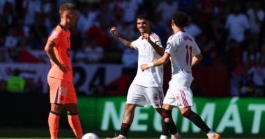 مواعيد مباريات اليوم.. برايتون ضد بورنموث وإلتشي مع إشبيلية