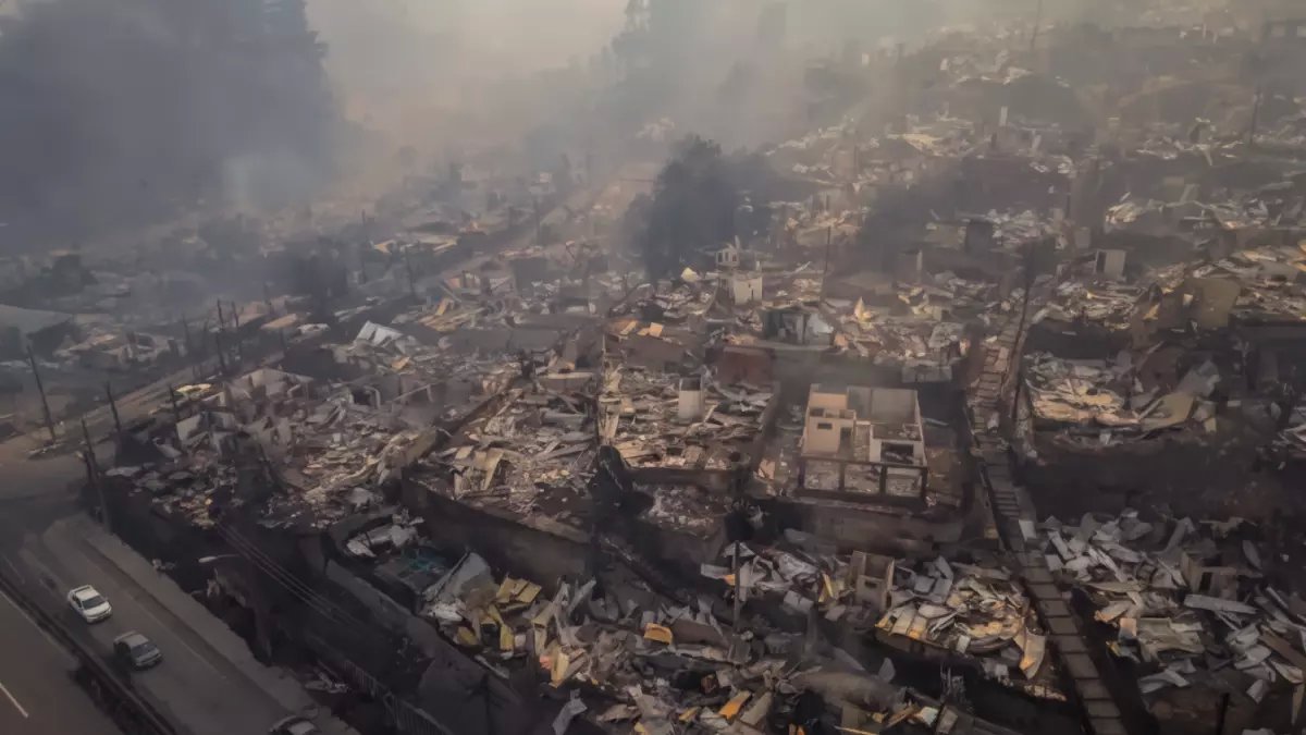 كارثة تشيلي المرعبة: 19 قتيلاً و20 ألف مشرد... والرئيس يعلن حالة الطوارئ!