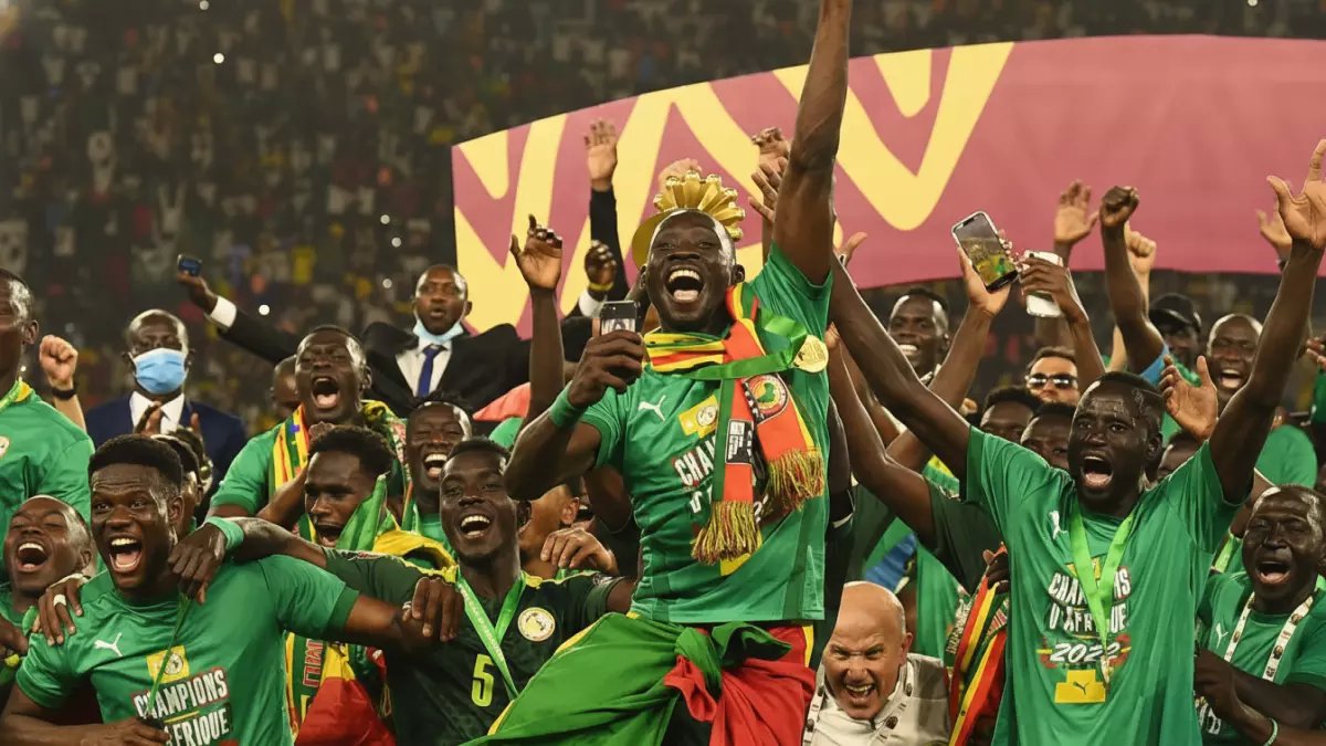 دراما مجنونة: السنغال تخطف كأس أفريقيا من المغرب بعد هدف ملغي وجزاء ضائعة وانسحاب!