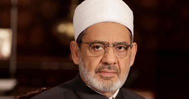 شيخ الأزهر يجرى اتصالا هاتفيا بقداسة البابا تواضروس للاطمئنان على صحته