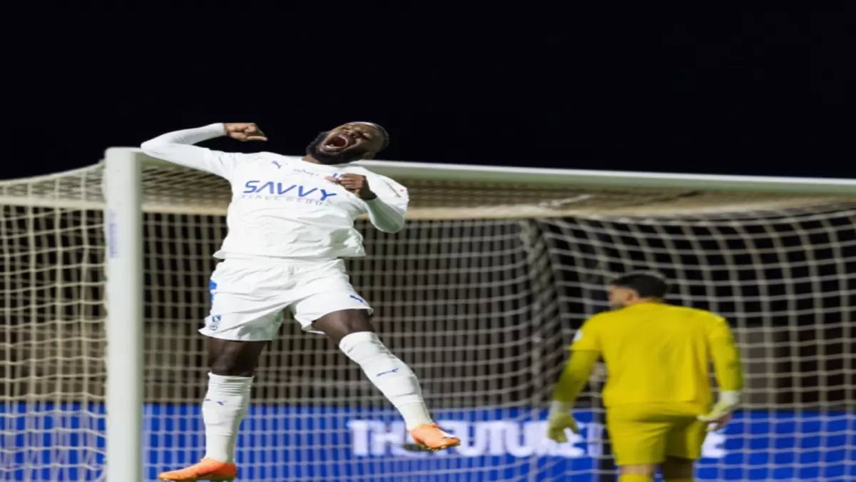 عاجل: الهلال يسحق النصر ويتوسع بـ7 نقاط... والغرافة يهيمن على قطر بانتصار ناري!