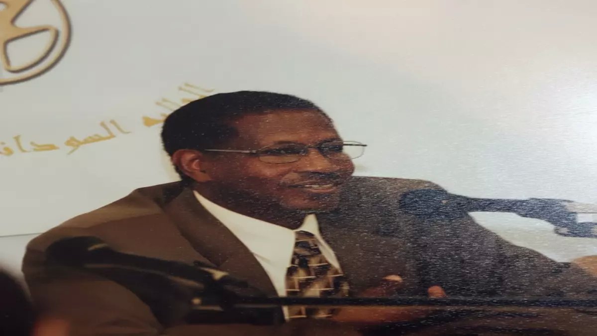 رحيل مفاجئ يهز السودان: وفاة الأستاذ أحمد كمال الدين... الرجل الذي أنقذ مئات الطلاب وترك إرثاً لا يُنسى!