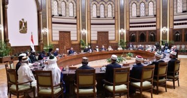 الرئيس السيسى يستقبل نخبة من المشاركين فى فعاليات المؤتمر الدولى للمجلس الأعلى للشؤون الإسلامية.. صور