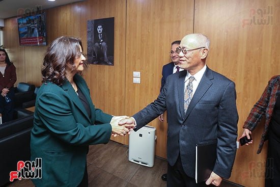 سفير اليابان مع رئيس مجلس إدارة اليوم السابع