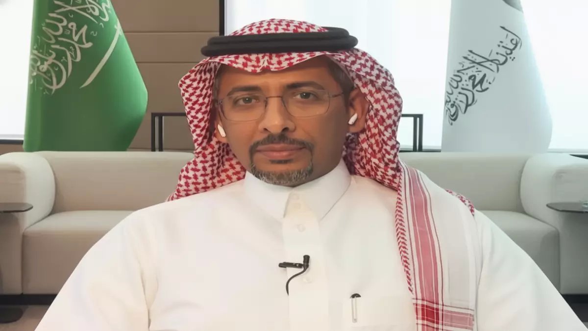 توقيع 'بندر الخريف' على ورقة واحدة أطلق سراح 1.22 تريليون ريال محبوسة في الصناعة السعودية