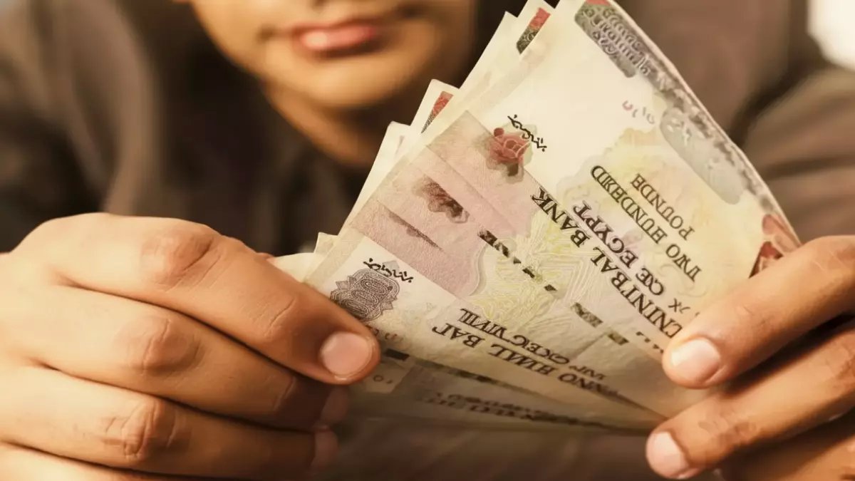 بينما كان الجميع يخفضون.. ماذا فعل العملاق الوحيد الذي يستطيع أن يقول لا؟ بنك مصر يقدم 22% متناقص كآخر قلعة إنقاذ للمدخرين.