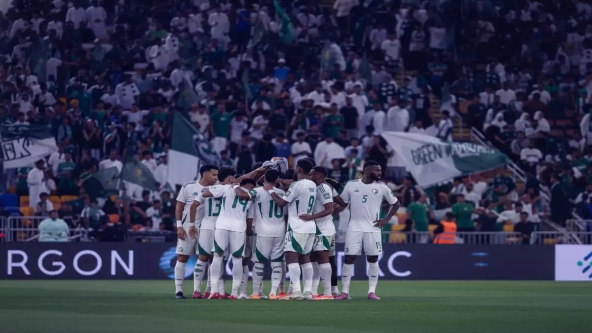 ما الذي يهدد حلم 'منتخب معجزة قطر' في المونديال؟ الرقم 8 الآسيوي و7 العربي يكشف العائق الاستراتيجي