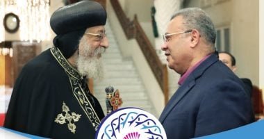 رئيس الطائفة الإنجيلية يطمئن هاتفيا على صحة البابا تواضروس الثانى