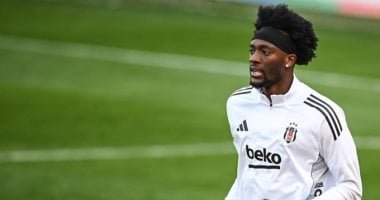 أستون فيلا يحسم صفقة أبراهام ويستعيد بايلي من روما