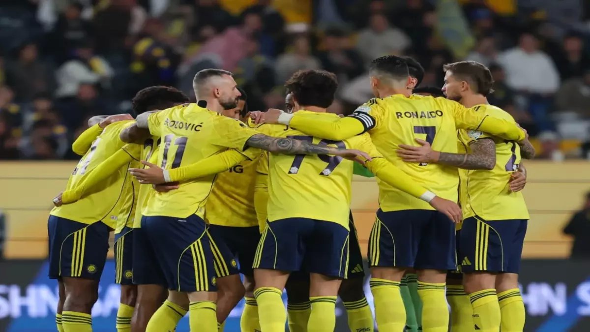 عاجل: رونالدو يقود تشكيل النصر الناري ضد ضمك... هل يحطم الرقم القياسي الليلة؟