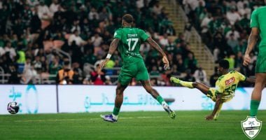 الأهلي يكتسح الخليج برباعية ويخطف وصافة الدوري السعودي.. فيديو