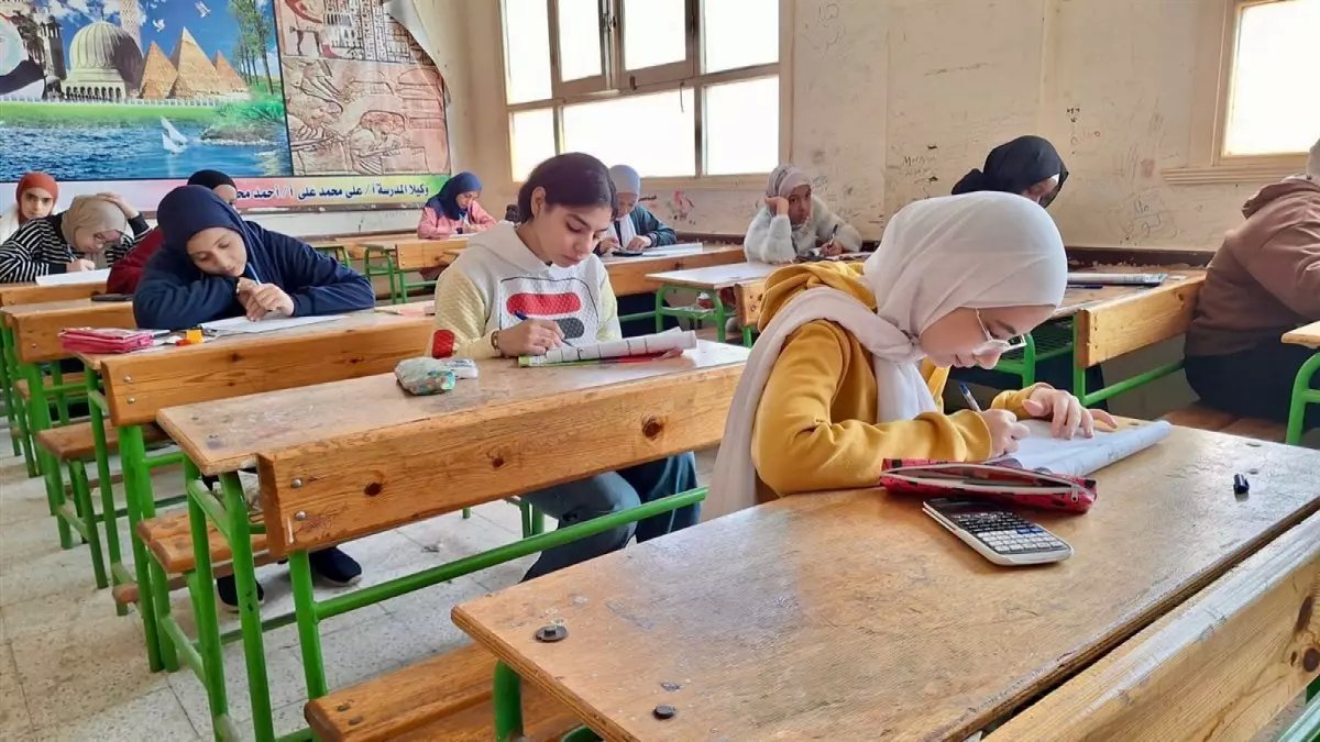 عاجل: أول تقييم رسمي لامتحانات الإعدادية 2026 - مؤسس اتحاد أمهات مصر تكشف المفاجآت في 2 مليون امتحان!