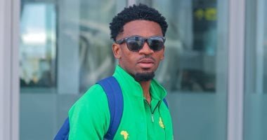 بعثة يانج أفريكانز تصل القاهرة لمواجهة الأهلي.. فيديو وصور