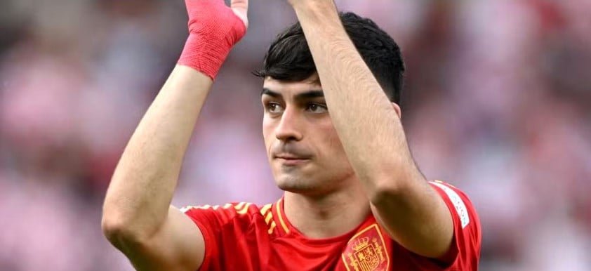 الإسباني بيدري الإسباني بيدري