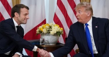 ترامب يسخر من نظارات ماكرون الشمسية فى دافوس.. ماذا قال؟