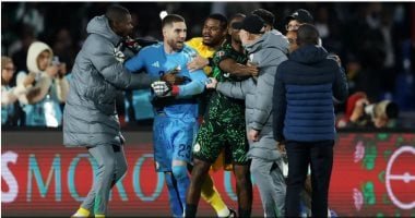 كاف يوقع عقوبات بالجملة على الجزائر بعد أحداث نيجيريا وإيقاف زيدان