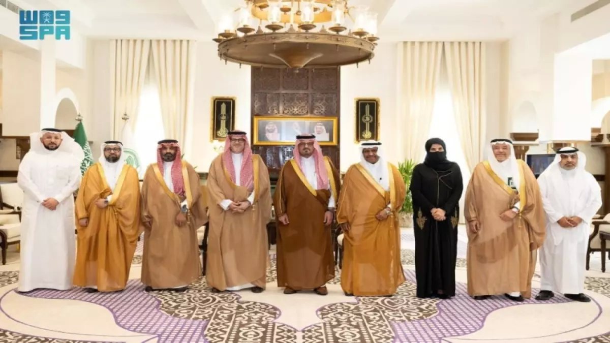 عاجل: سعود بن مشعل يكشف تفاصيل مثيرة عن الجسر البري ومبادرات المؤسس التاريخية!