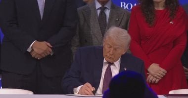 الرئيس الأمريكى يوقع على ميثاق إنشاء مجلس السلام فى غزة