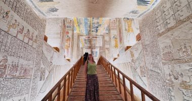 معابد ومقابر ملوك وملكات الأقصر يجذبون قلوب سياح العالم.. صور