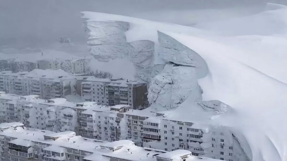 عاجل: عاصفة كامتشاتكا الثلجية تدفن المدن... لكن الفيديوهات الفيروسية مزيفة بالذكاء الاصطناعي!
