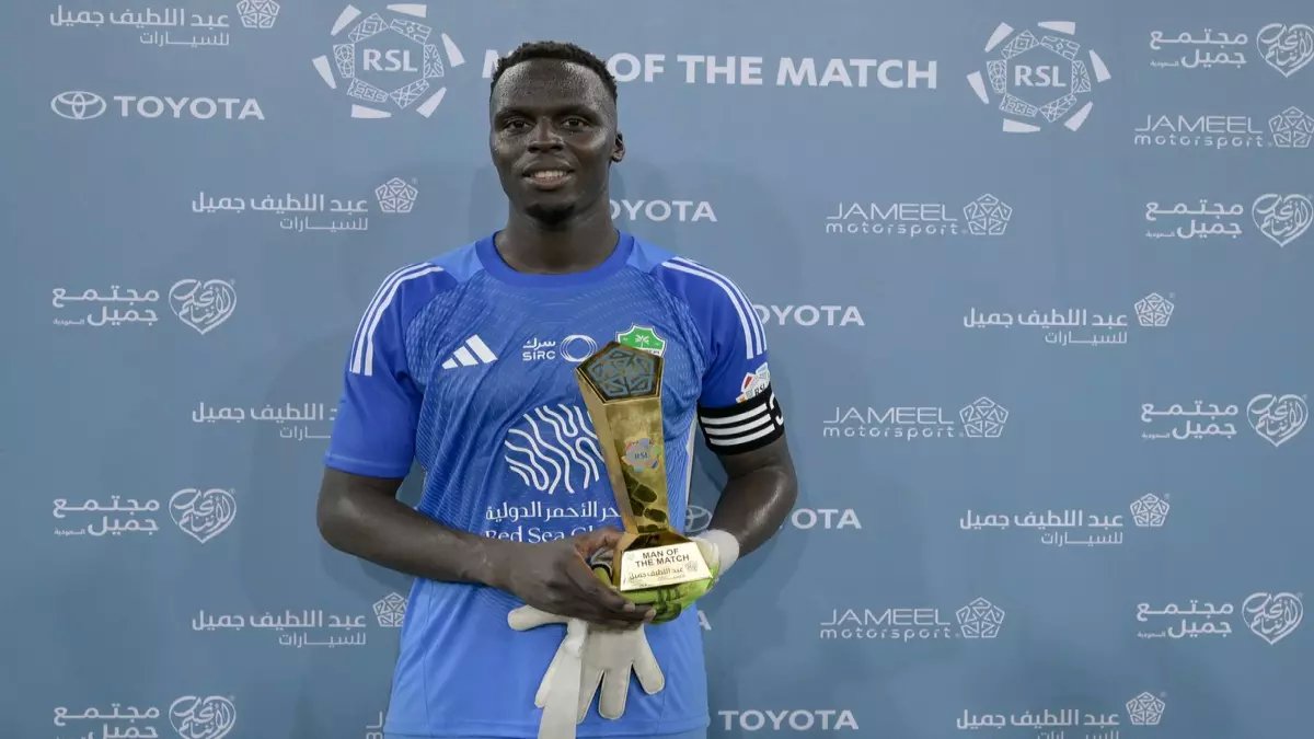 عاجل: ميندي بطل أفريقيا يصل جدة أخيراً... هل سيشارك أمام نيوم غداً؟