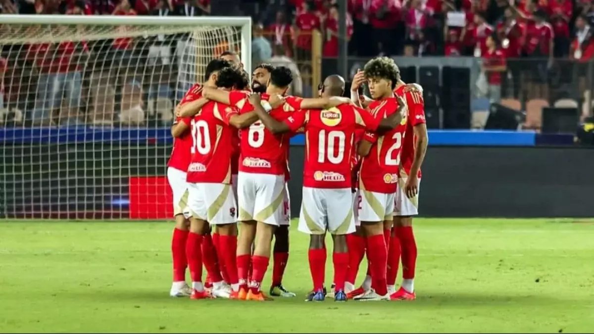 عاجل: أحمد شوبير يوجه سؤال صادم لجماهير الأهلي قبل معركة يانج أفريكانز الحاسمة!