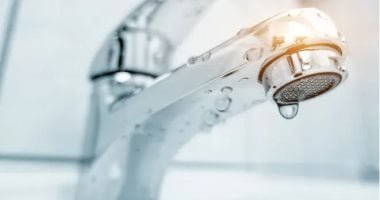 قطع المياه 10 ساعات عن 5 مناطق بالجيزة مساء اليوم.. أبرزها الدقى والعجوزة