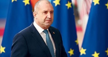 المحكمة الدستورية البلغارية تُقِر استقالة الرئيس وإيليانا يوتوفا أول امرأة تتقلد المنصب