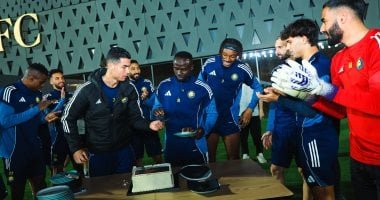 النصر يحتفل بساديو ماني بعد تتويجه بكأس أمم أفريقيا بقيادة رونالدو.. فيديو