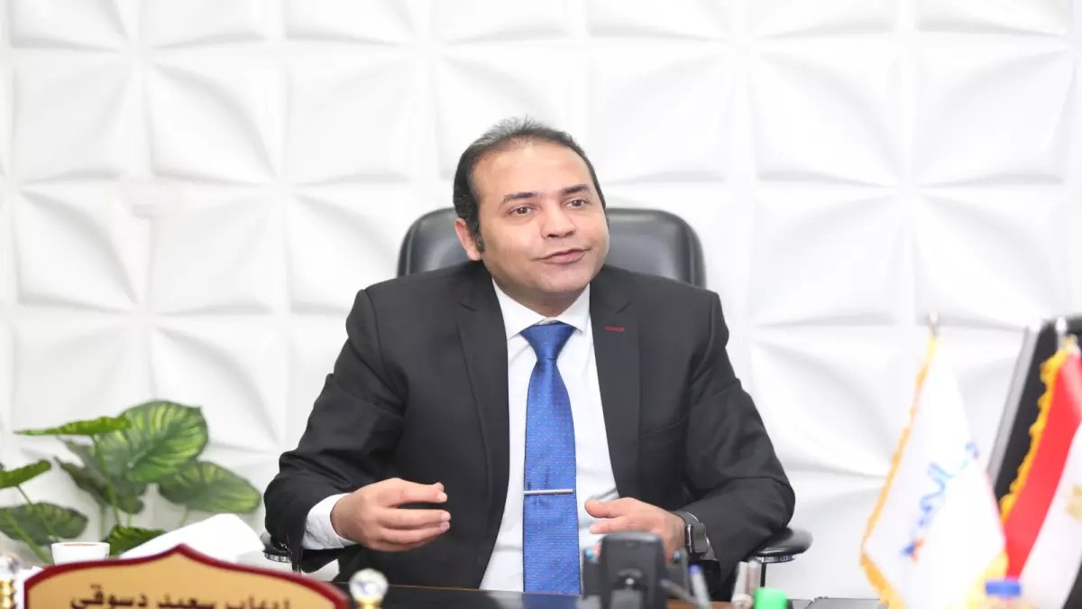 رسمي: رئيس البرلمان يعلن انتهاء أزمة هواتف السائحين نهائياً... وحلول عاجلة للمصريين بالخارج قريباً!