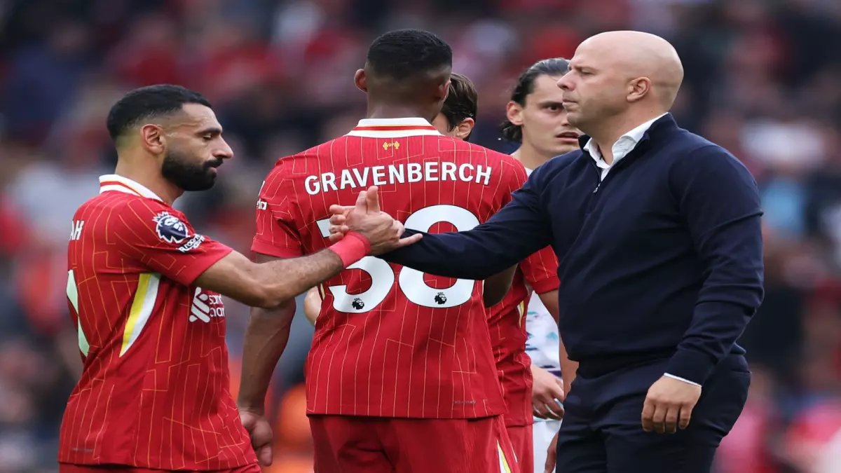 سلوت يكشف: محمد صلاح ليس من النوع الذي يقبل بالإقصاء... تصريحات مثيرة عن شخصية النجم المصري!