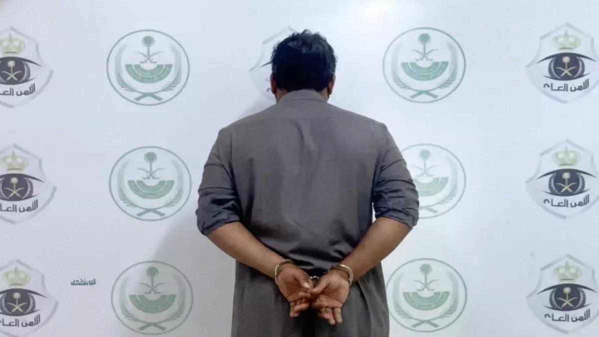 عاجل: القبض على مواطن أرتكب الفعل المحظور وبكل جراءة ... والعقوبة صادمة ولا تخطر على بال!