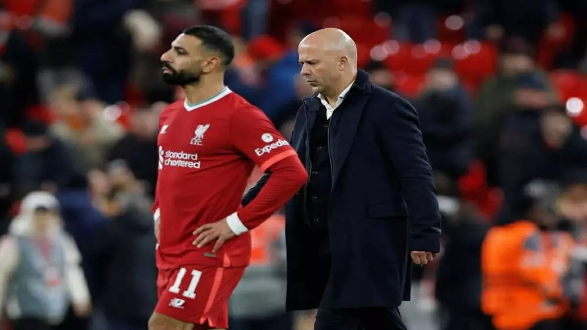 عاجل: سلوت يكشف سر "القلق" من إجلاس محمد صلاح... قرار صادم ينتظر نجم مصر!