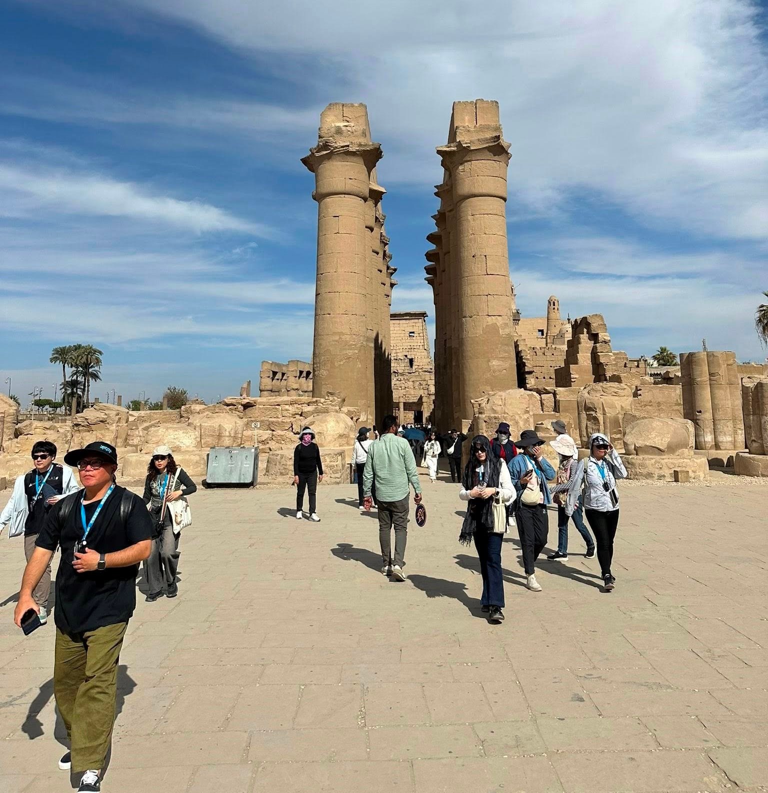 جانب من الإقبال السياحى المميز فى معابد الأقصر