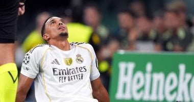 "آس" تنفي شائعات رحيل أرنولد عن ريال مدريد