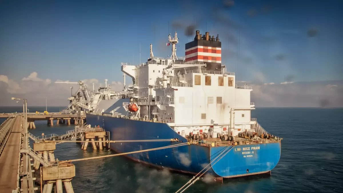 مفارقة تاريخية: الدولة التي كانت تستجدي الغاز قبل 5 سنوات، ستوقع في 2026 عقدًا لتدفئة منازل على بعد آلاف الكيلومترات.