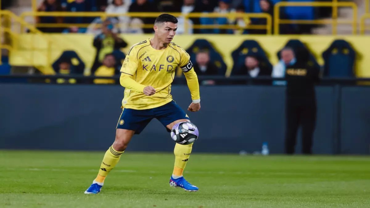 عاجل: صحيفة بريطانية تكشف الموعد الصادم لاعتزال كريستيانو رونالدو - عام 2027!