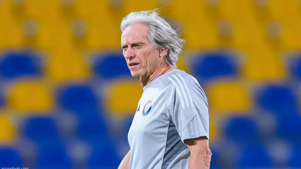 لماذا يعترف جورجي جيسوس بأن فريقه كان 'سيئين دفاعياً'؟ لأن الهزيمة كسرت حصناً تاريخياً دام 13 مباراة.