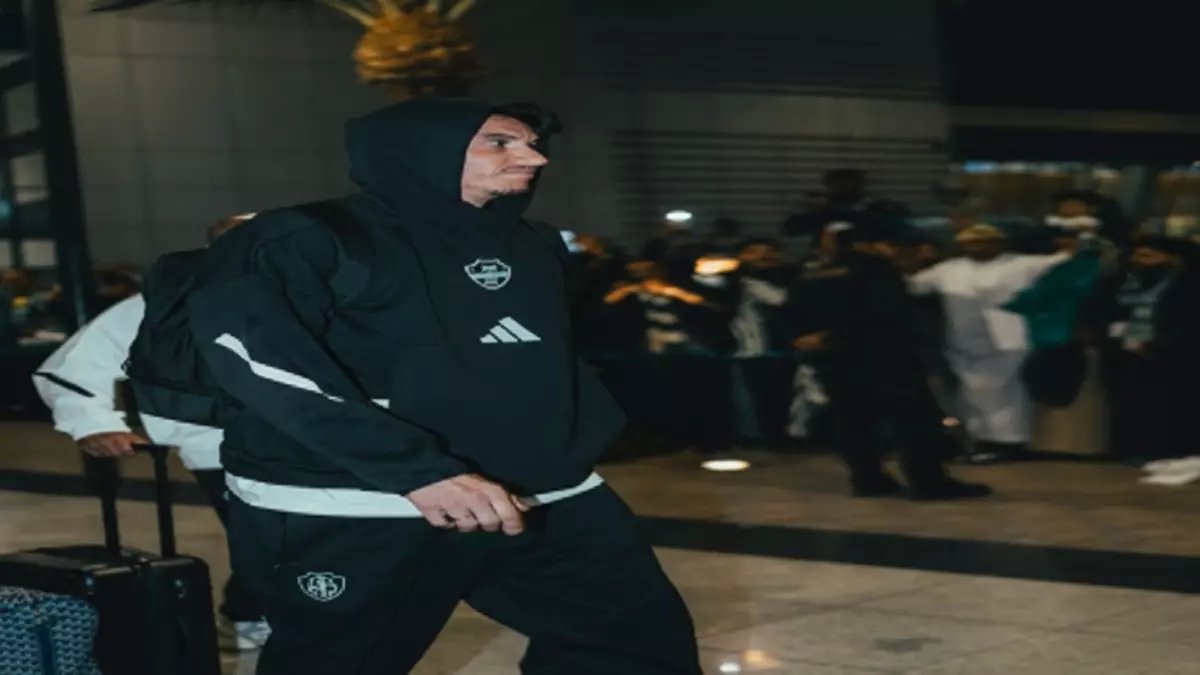 عاجل: الأهلي يستهدف الفوز السابع على التوالي أمام نيوم... هل يقترب من لقب الدوري؟